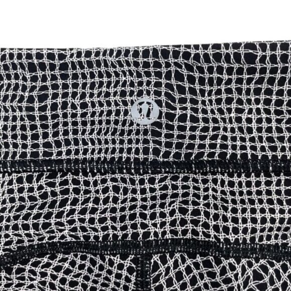 Lululemon Wild And Free Tight In Fall Net White Black Womens Size 6 - Picture 14 of 14